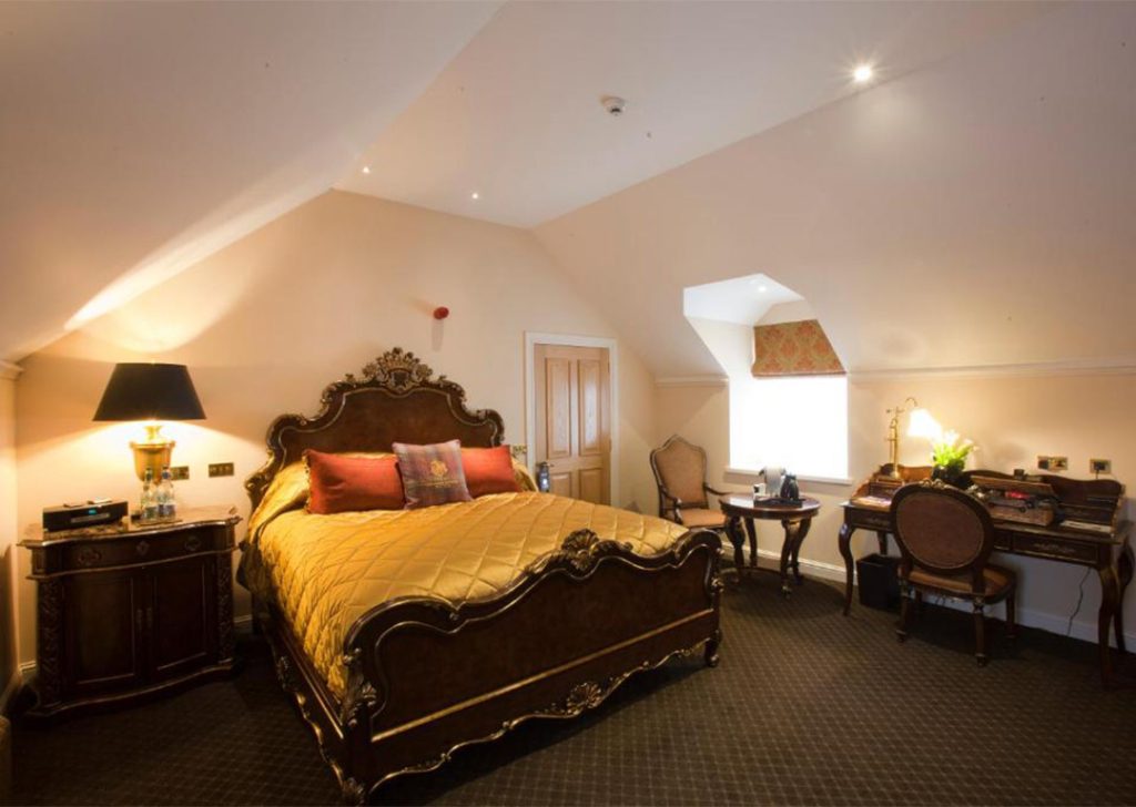 Trump MacLeod House & Lodge