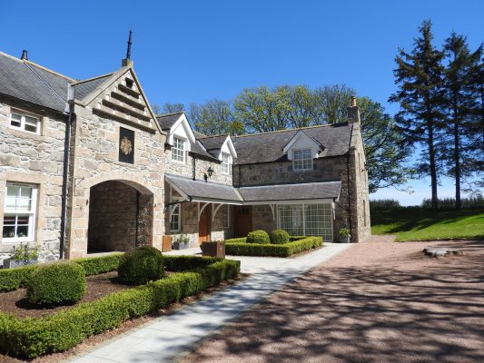 Trump MacLeod House & Lodge